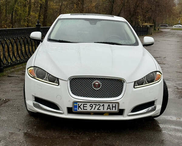 Ягуар ХФ 2015 в Харькове на Automoto.ua Белый Ягуар ХФ, объемом двигателя 2 л и пробегом 197 тыс. км за 14999 $, фото 2 на Automoto.ua