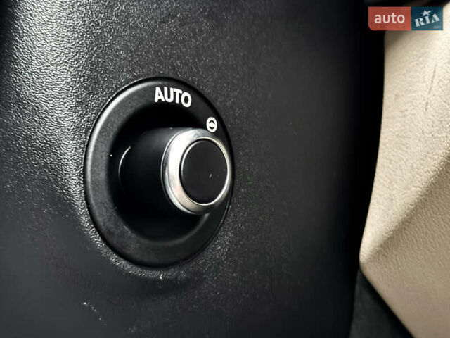 Білий Ягуар ХФ, об'ємом двигуна 3 л та пробігом 164 тис. км за 17500 $, фото 41 на Automoto.ua