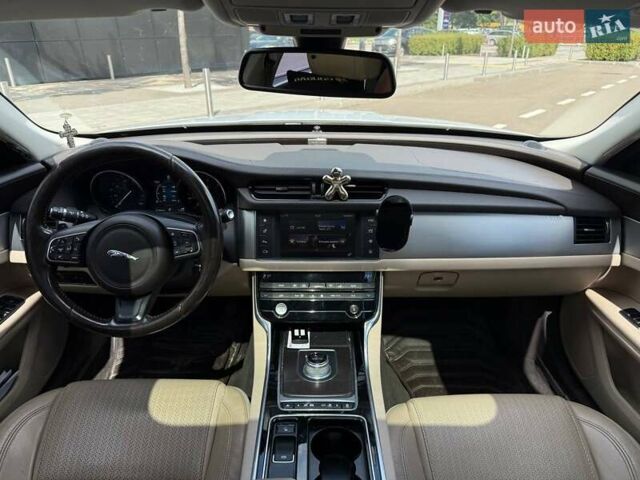 Білий Ягуар ХФ, об'ємом двигуна 2 л та пробігом 218 тис. км за 13990 $, фото 25 на Automoto.ua
