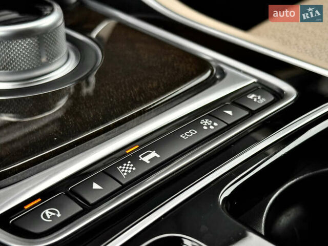 Білий Ягуар ХФ, об'ємом двигуна 3 л та пробігом 164 тис. км за 17500 $, фото 45 на Automoto.ua