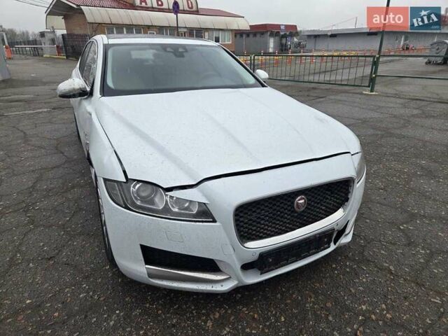 Белый Ягуар ХФ, объемом двигателя 2 л и пробегом 222 тыс. км за 7800 $, фото 5 на Automoto.ua