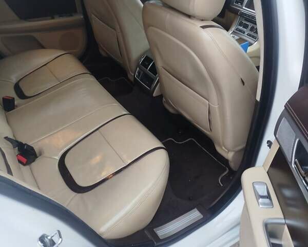 Білий Ягуар ХФ, об'ємом двигуна 3 л та пробігом 183 тис. км за 14000 $, фото 8 на Automoto.ua