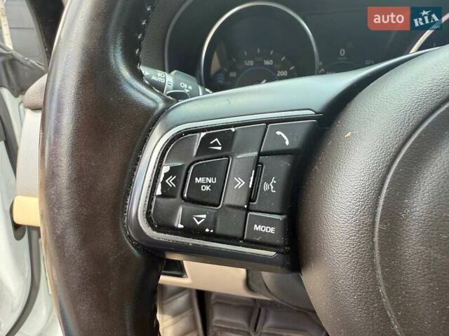 Білий Ягуар ХФ, об'ємом двигуна 2 л та пробігом 218 тис. км за 13990 $, фото 18 на Automoto.ua