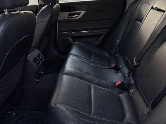 Ягуар ХФ 2016 в Ивано-Франковске на Automoto.ua Белый Ягуар ХФ, объемом двигателя 3 л и пробегом 72 тыс. км за 13300 $, фото 5 на Automoto.ua