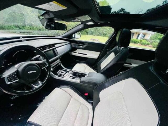 Білий Ягуар ХФ, об'ємом двигуна 3 л та пробігом 68 тис. км за 5400 $, фото 8 на Automoto.ua