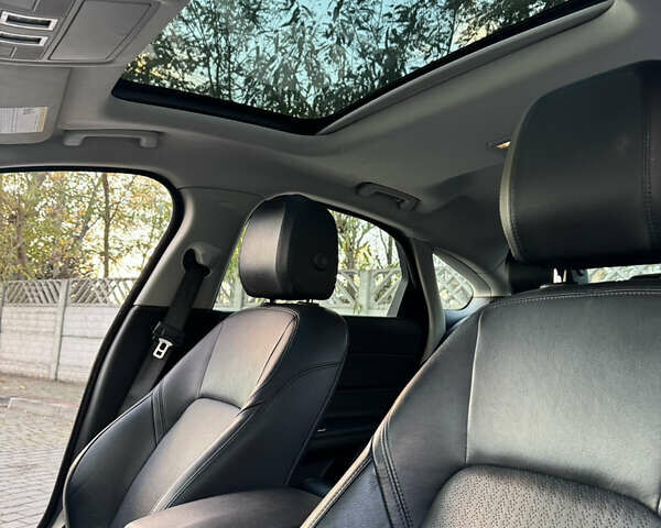 Белый Ягуар ХФ, объемом двигателя 3 л и пробегом 72 тыс. км за 13300 $, фото 12 на Automoto.ua