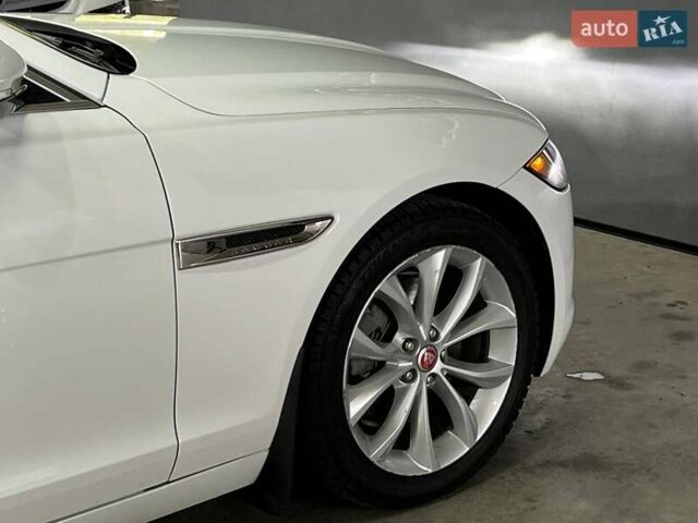 Білий Ягуар ХФ, об'ємом двигуна 2 л та пробігом 62 тис. км за 15500 $, фото 6 на Automoto.ua