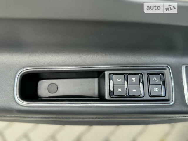 Белый Ягуар ХФ, объемом двигателя 2.99 л и пробегом 150 тыс. км за 32999 $, фото 59 на Automoto.ua