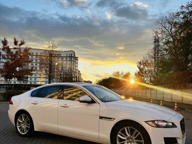 Ягуар ХФ 2016 в Ивано-Франковске на Automoto.ua Белый Ягуар ХФ, объемом двигателя 3 л и пробегом 72 тыс. км за 13300 $, фото 1 на Automoto.ua