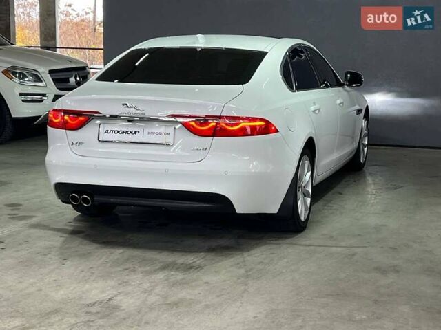 Білий Ягуар ХФ, об'ємом двигуна 2 л та пробігом 62 тис. км за 15500 $, фото 7 на Automoto.ua