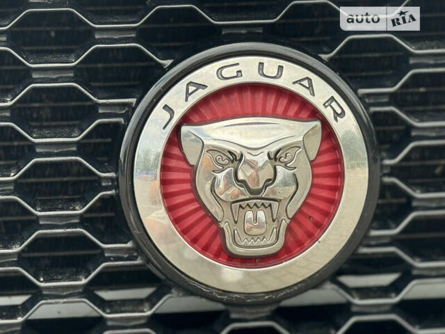 Белый Ягуар ХФ, объемом двигателя 2.99 л и пробегом 150 тыс. км за 32999 $, фото 47 на Automoto.ua