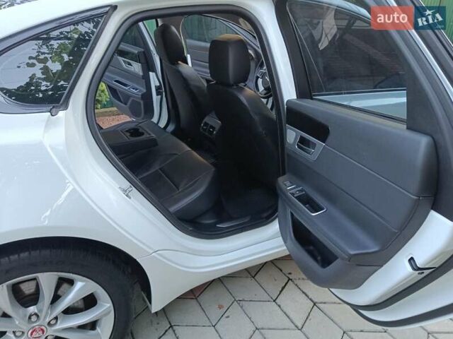 Белый Ягуар ХФ, объемом двигателя 2 л и пробегом 94 тыс. км за 17700 $, фото 15 на Automoto.ua