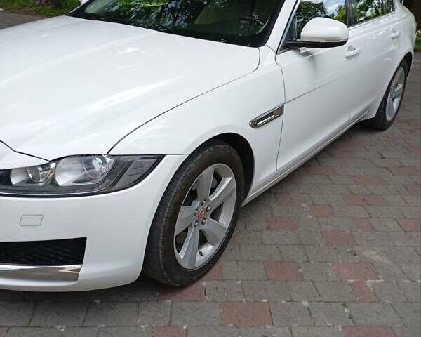 Білий Ягуар ХФ, об'ємом двигуна 2 л та пробігом 30 тис. км за 20000 $, фото 7 на Automoto.ua