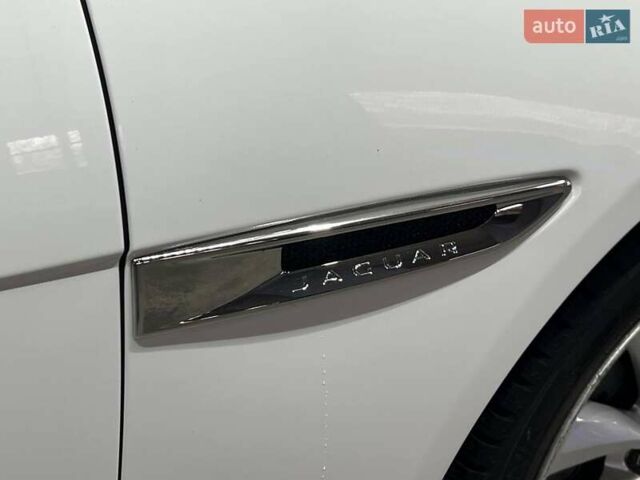 Білий Ягуар ХФ, об'ємом двигуна 2 л та пробігом 62 тис. км за 15500 $, фото 3 на Automoto.ua