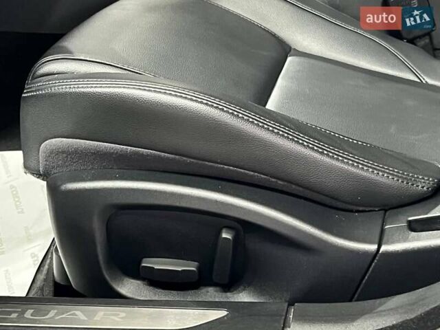 Білий Ягуар ХФ, об'ємом двигуна 2 л та пробігом 62 тис. км за 15500 $, фото 12 на Automoto.ua