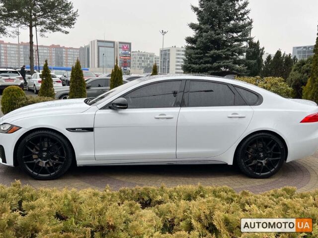 Белый Ягуар ХФ, объемом двигателя 3 л и пробегом 125 тыс. км за 20500 $, фото 3 на Automoto.ua