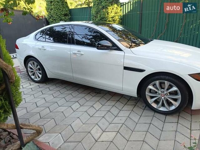 Белый Ягуар ХФ, объемом двигателя 2 л и пробегом 94 тыс. км за 17700 $, фото 7 на Automoto.ua