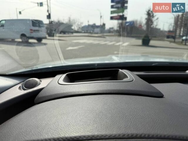 Білий Ягуар ХФ, об'ємом двигуна 2 л та пробігом 150 тис. км за 18000 $, фото 4 на Automoto.ua