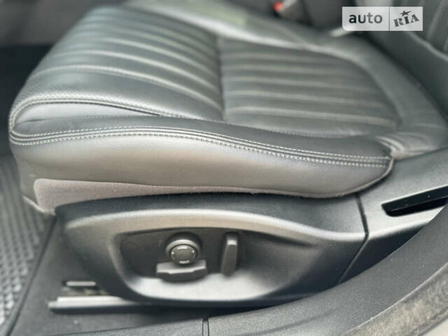 Белый Ягуар ХФ, объемом двигателя 2.99 л и пробегом 150 тыс. км за 32999 $, фото 25 на Automoto.ua