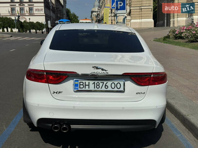 Белый Ягуар ХФ, объемом двигателя 2 л и пробегом 62 тыс. км за 16500 $, фото 3 на Automoto.ua