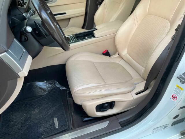 Белый Ягуар ХФ, объемом двигателя 3 л и пробегом 71 тыс. км за 14000 $, фото 9 на Automoto.ua