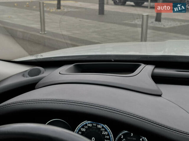 Белый Ягуар ХФ, объемом двигателя 2.99 л и пробегом 99 тыс. км за 28800 $, фото 31 на Automoto.ua