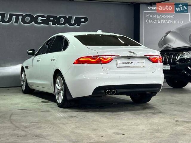 Білий Ягуар ХФ, об'ємом двигуна 2 л та пробігом 62 тис. км за 15500 $, фото 4 на Automoto.ua