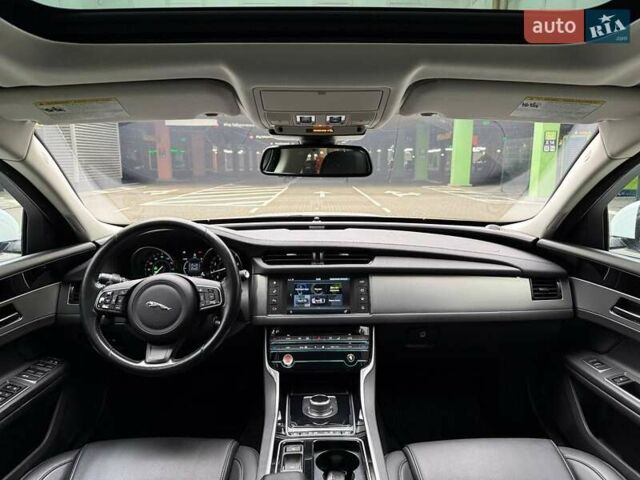 Белый Ягуар ХФ, объемом двигателя 2 л и пробегом 142 тыс. км за 17490 $, фото 25 на Automoto.ua