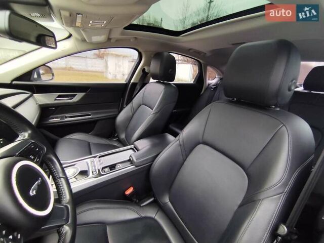 Белый Ягуар ХФ, объемом двигателя 2 л и пробегом 123 тыс. км за 15800 $, фото 11 на Automoto.ua