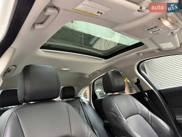 Белый Ягуар ХФ, объемом двигателя 2 л и пробегом 142 тыс. км за 17490 $, фото 13 на Automoto.ua