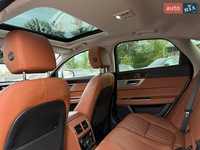 Білий Ягуар ХФ, об'ємом двигуна 2 л та пробігом 110 тис. км за 18500 $, фото 17 на Automoto.ua