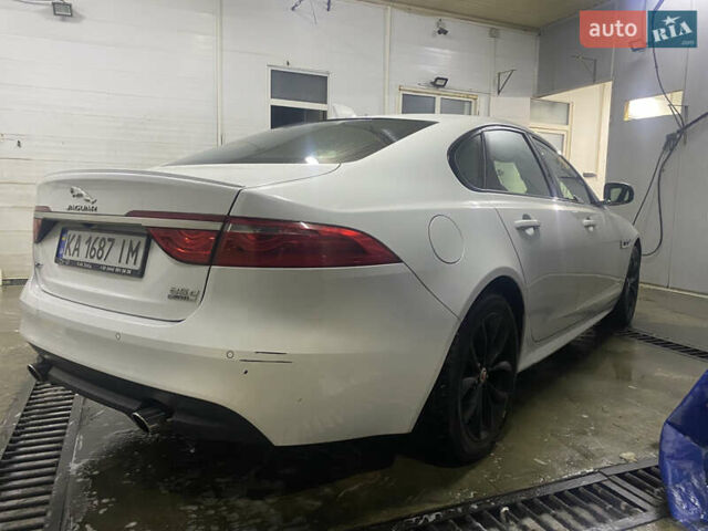 Белый Ягуар ХФ, объемом двигателя 2 л и пробегом 105 тыс. км за 18000 $, фото 5 на Automoto.ua