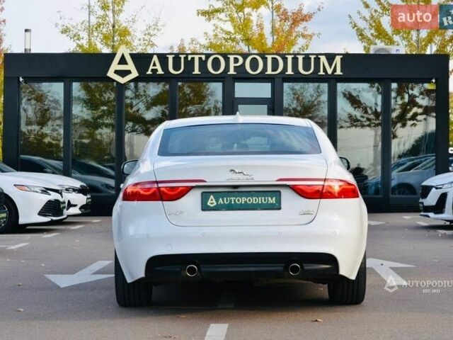 Білий Ягуар ХФ, об'ємом двигуна 2 л та пробігом 117 тис. км за 17000 $, фото 3 на Automoto.ua
