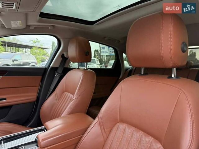 Білий Ягуар ХФ, об'ємом двигуна 2 л та пробігом 110 тис. км за 18500 $, фото 16 на Automoto.ua