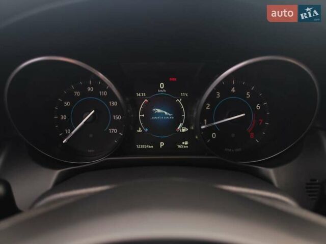 Белый Ягуар ХФ, объемом двигателя 2 л и пробегом 123 тыс. км за 15800 $, фото 23 на Automoto.ua