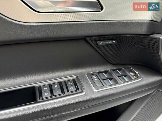 Белый Ягуар ХФ, объемом двигателя 2 л и пробегом 142 тыс. км за 17490 $, фото 14 на Automoto.ua