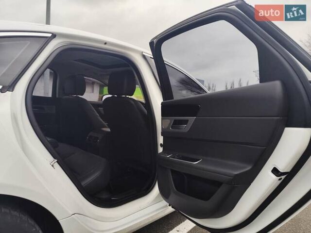 Белый Ягуар ХФ, объемом двигателя 2 л и пробегом 123 тыс. км за 15800 $, фото 16 на Automoto.ua