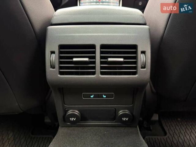 Білий Ягуар ХФ, об'ємом двигуна 2 л та пробігом 142 тис. км за 16990 $, фото 24 на Automoto.ua