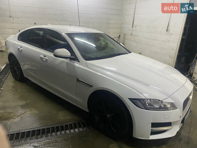 Белый Ягуар ХФ, объемом двигателя 2 л и пробегом 105 тыс. км за 18000 $, фото 7 на Automoto.ua