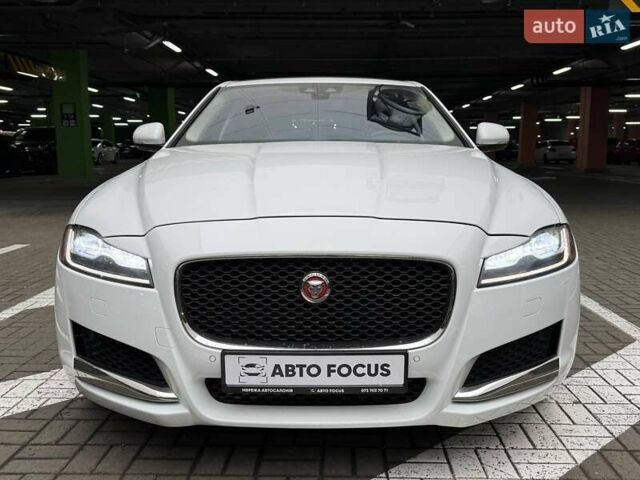 Белый Ягуар ХФ, объемом двигателя 2 л и пробегом 142 тыс. км за 17490 $, фото 8 на Automoto.ua