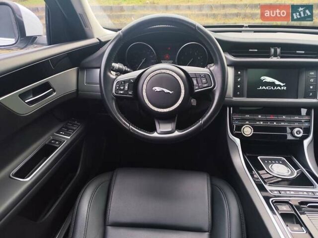 Белый Ягуар ХФ, объемом двигателя 2 л и пробегом 123 тыс. км за 15800 $, фото 22 на Automoto.ua