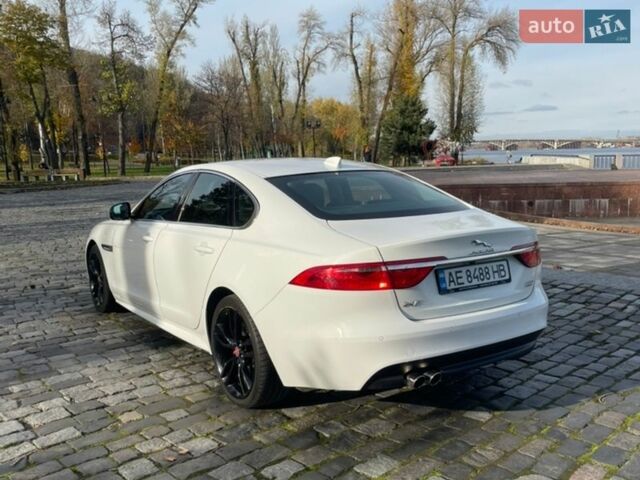 Белый Ягуар ХФ, объемом двигателя 2 л и пробегом 70 тыс. км за 16900 $, фото 65 на Automoto.ua