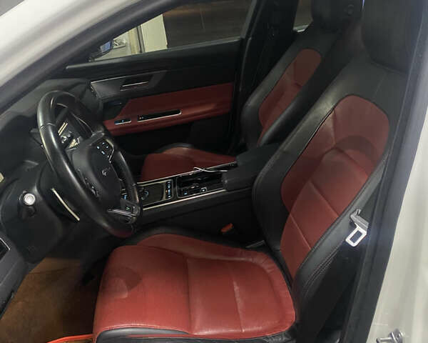 Белый Ягуар ХФ, объемом двигателя 2 л и пробегом 105 тыс. км за 18000 $, фото 9 на Automoto.ua