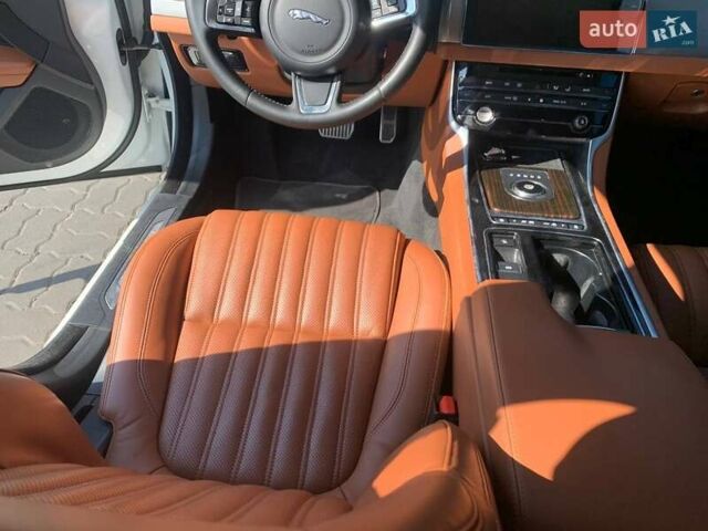 Белый Ягуар ХФ, объемом двигателя 2 л и пробегом 113 тыс. км за 14900 $, фото 14 на Automoto.ua