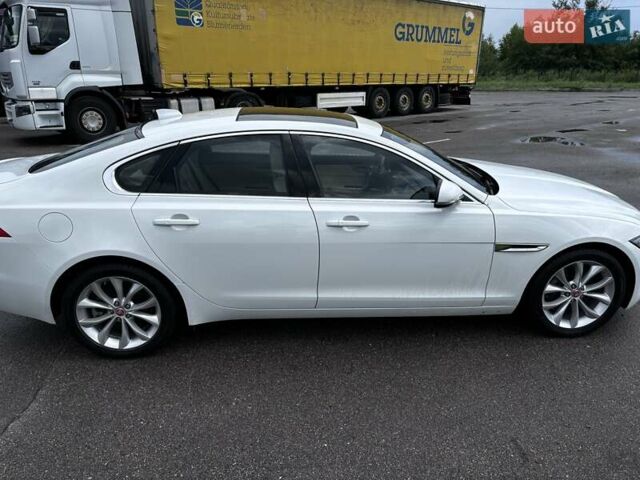 Белый Ягуар ХФ, объемом двигателя 2 л и пробегом 23 тыс. км за 22000 $, фото 6 на Automoto.ua