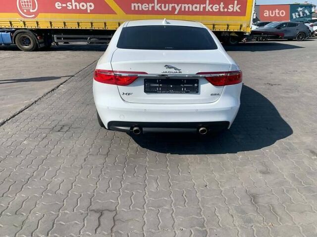 Белый Ягуар ХФ, объемом двигателя 2 л и пробегом 113 тыс. км за 14900 $, фото 5 на Automoto.ua