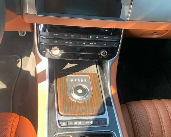 Белый Ягуар ХФ, объемом двигателя 2 л и пробегом 113 тыс. км за 14900 $, фото 16 на Automoto.ua