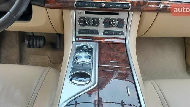 Бежевый Ягуар ХФ, объемом двигателя 2 л и пробегом 171 тыс. км за 9650 $, фото 17 на Automoto.ua