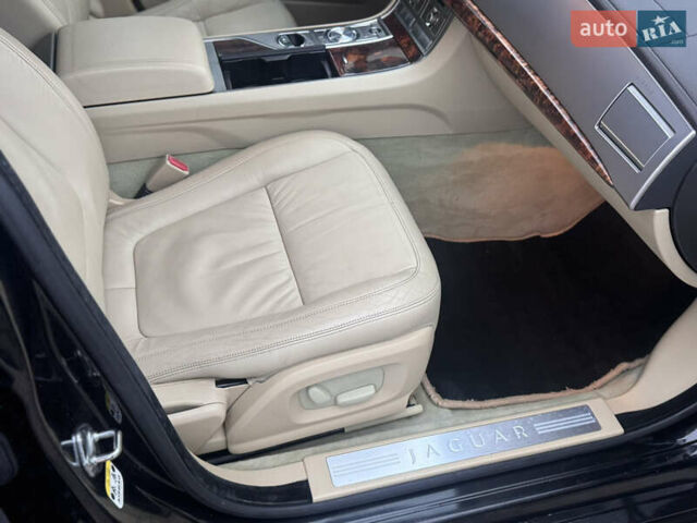 Черный Ягуар ХФ, объемом двигателя 2.72 л и пробегом 238 тыс. км за 7700 $, фото 34 на Automoto.ua