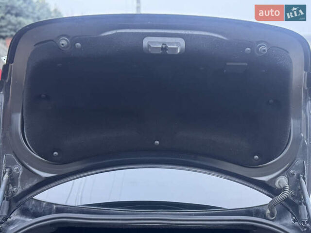 Черный Ягуар ХФ, объемом двигателя 2.72 л и пробегом 238 тыс. км за 7700 $, фото 43 на Automoto.ua